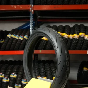 GOMA DUNLOP DE CALLE · RIN 17